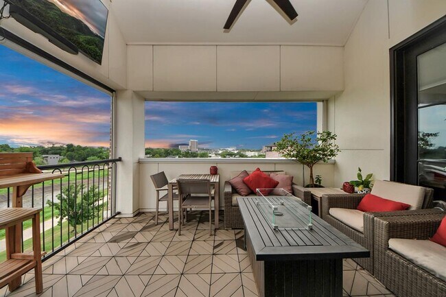 Foto del edificio - 3828 Glen Arbor Dr
