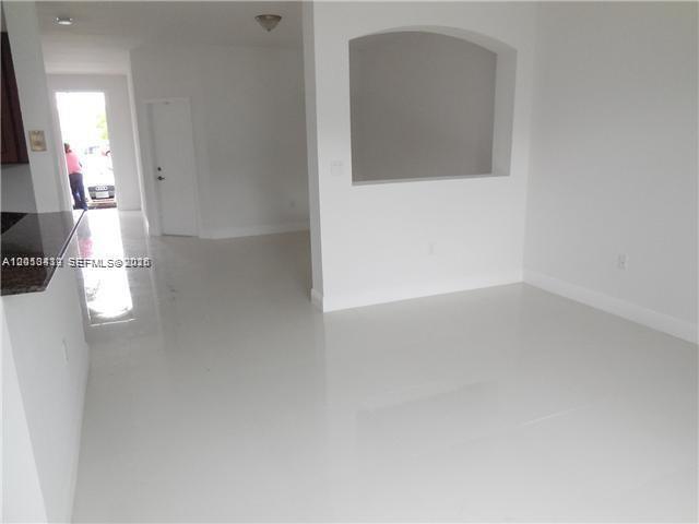 Building Photo - 10763 NW 81st Ln