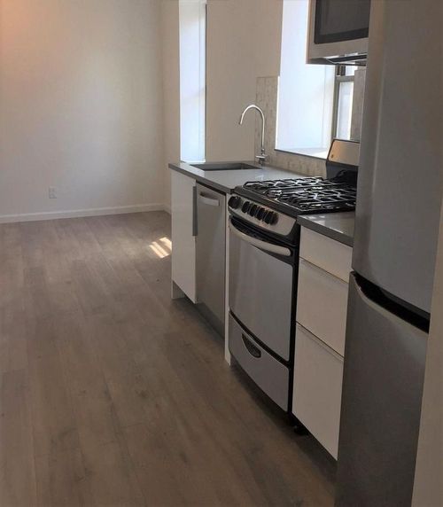Foto principal - 606 E 11th St
