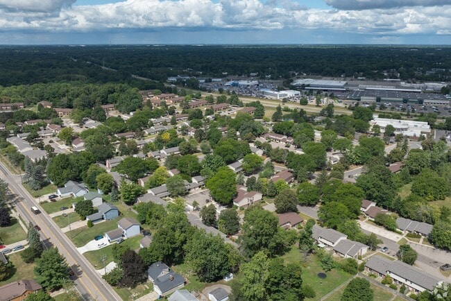 Building Photo - Evergreen Park