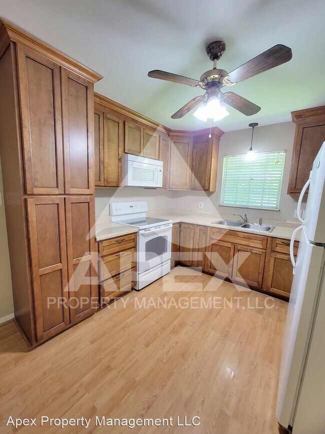 Foto del edificio - 3 br, 2 bath House - 1809 South Hills Drive
