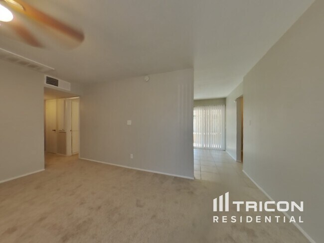 Building Photo - 12250 N Escobar Way