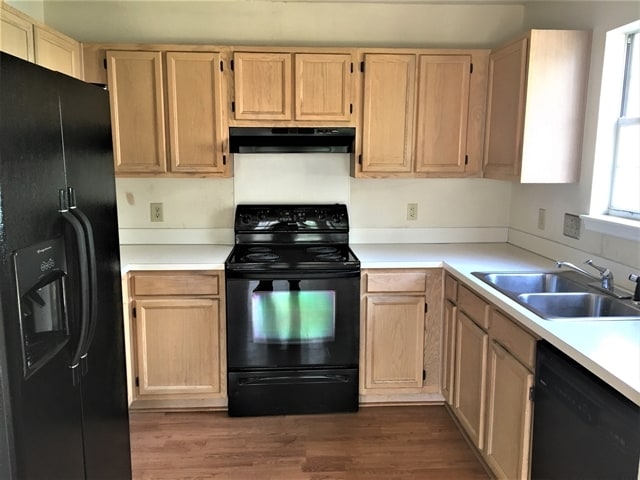 Foto del edificio - 12305 Gilston Ct
