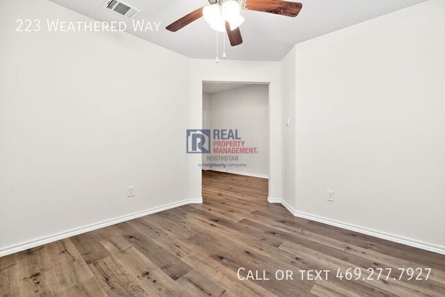 Foto del edificio - 223 Weathered Wy