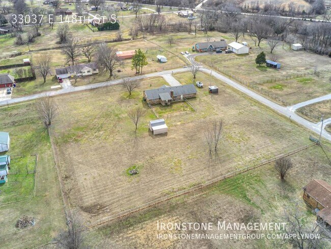 Building Photo - 33037 E 148th Street South