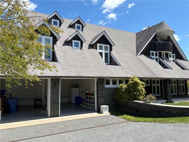 Foto del edificio - 167 Walcott Ave