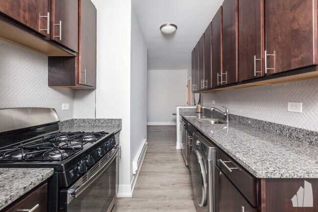 Building Photo - 703 West Brompton-12