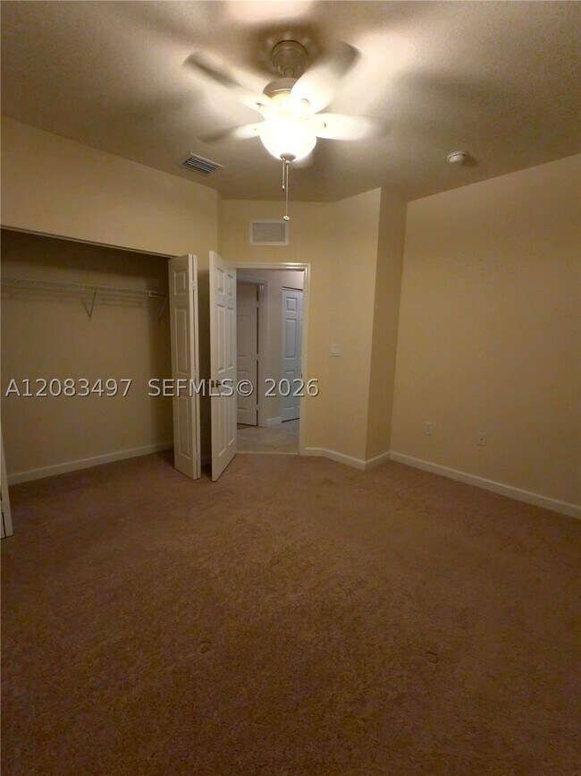 Foto del edificio - 140 NE 28th Terrace