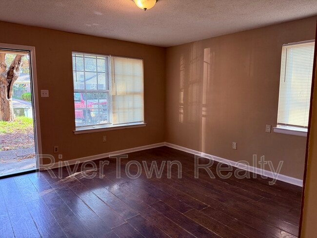 Foto del edificio - 677 N Holmes St