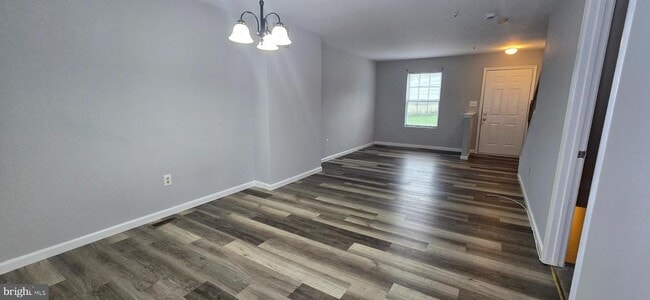 Foto del edificio - 3822 Swift Run Dr