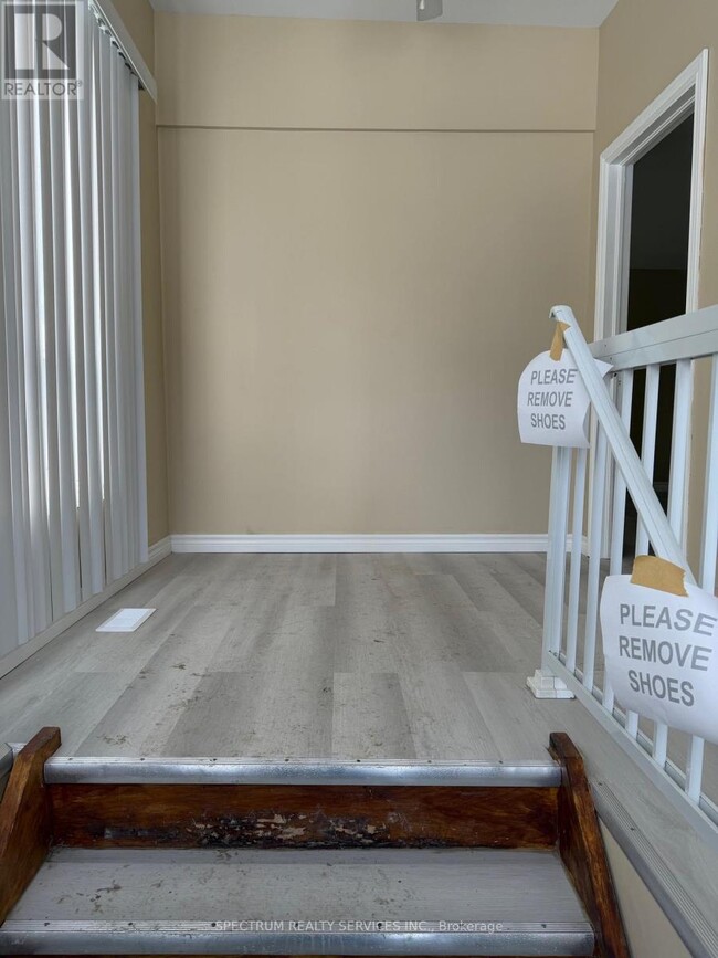 Building Photo - 698 Sheppard Ave W