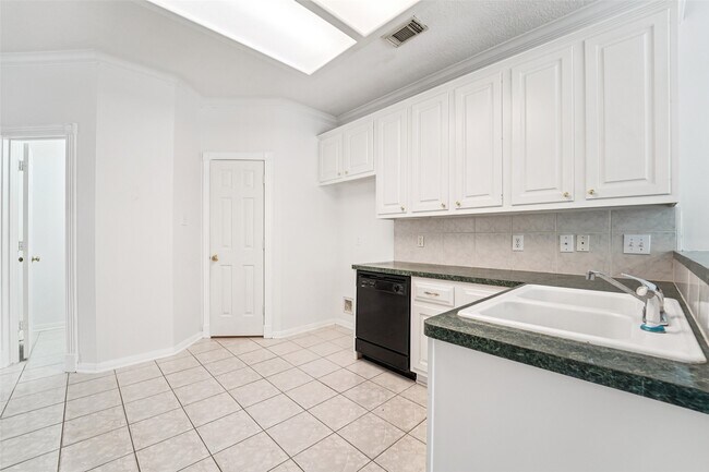 Building Photo - 14420 Walters Rd