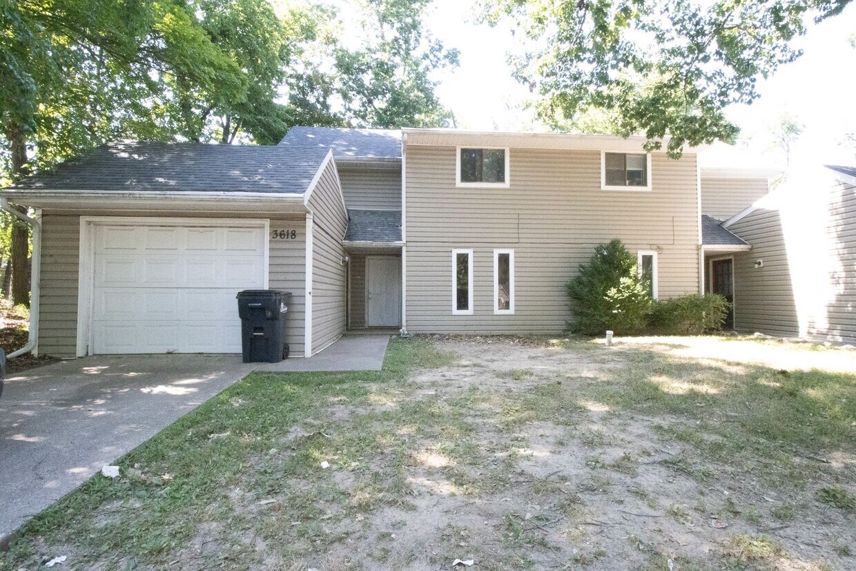Foto principal - 3616-3618 Sugar Tree Lane