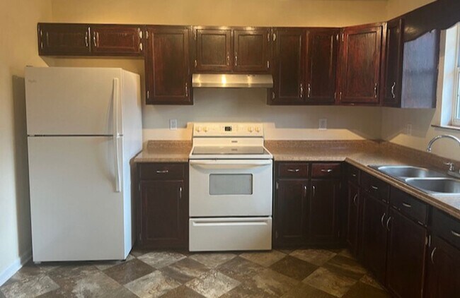 Foto del edificio - 3250 Somerset Dr SE