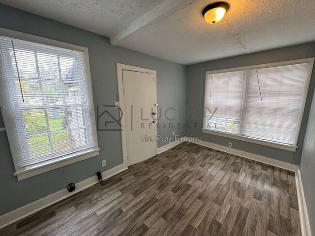 Building Photo - 4833 Churchill Dr