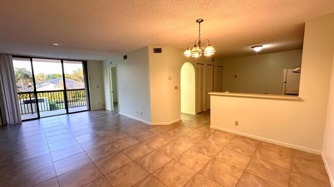 Building Photo - 5641 Riverside Dr