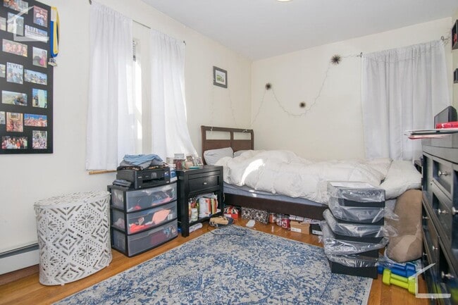 Building Photo - Well priced 3 bed in Brighton......