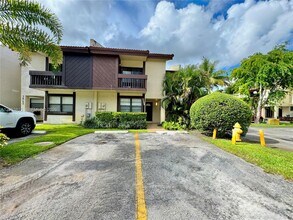 Building Photo - 3840 SW 52nd Ave