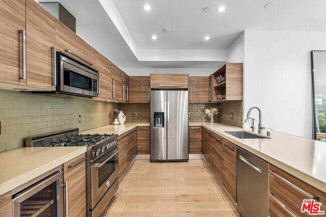 Foto del edificio - 855 Croft Ave