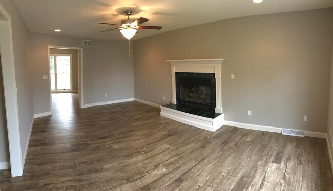 Foto del edificio - 4518 E Bridgewood Dr