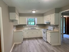 Building Photo - 231 CR 816