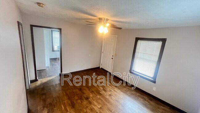 Foto del edificio - 543 Berry St