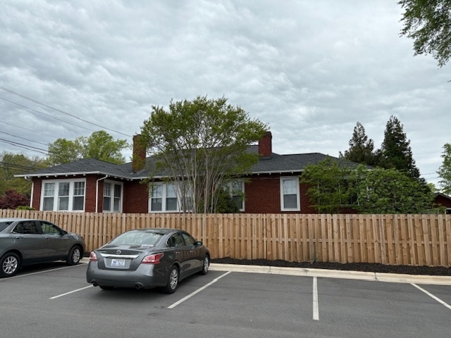 Building Photo - 134 N Cherry St