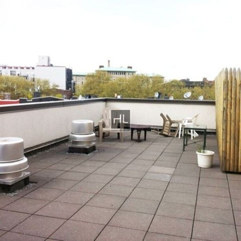 Foto del edificio - METROPOLITAN AVENUE