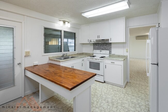 Photo - 1428 Ala Iolani St House