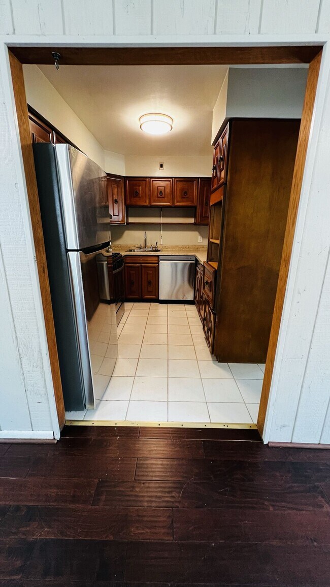 Building Photo - 985 aspen