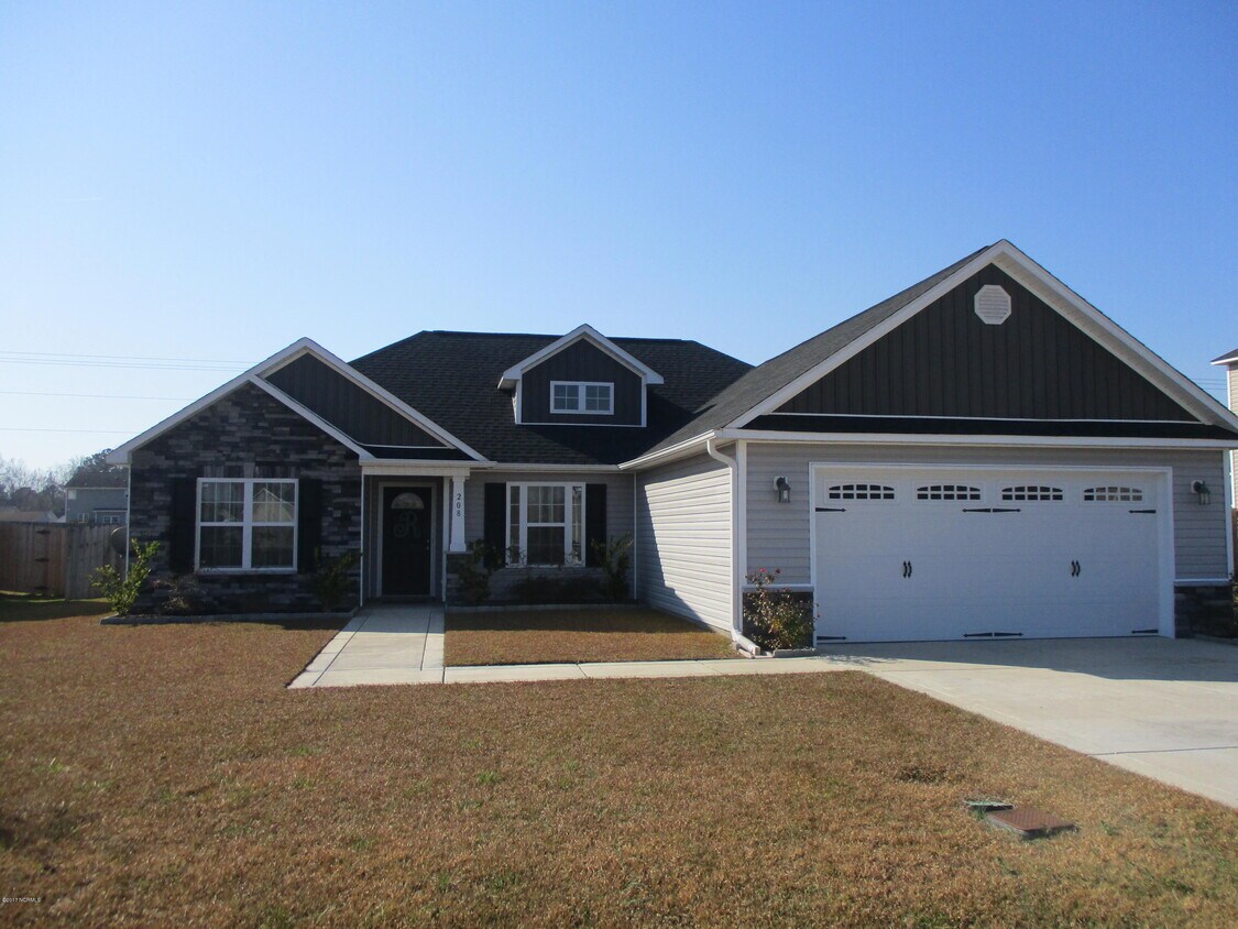 208 Adagio Trail, Richlands, NC 28574 House Rental in Richlands, NC