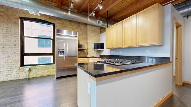 Foto del edificio - 607 Washington Ave S