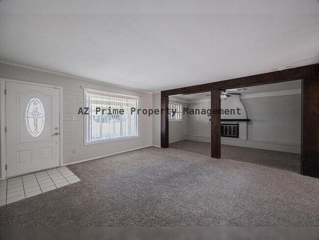 Foto del edificio - 6706 E 1st Ave