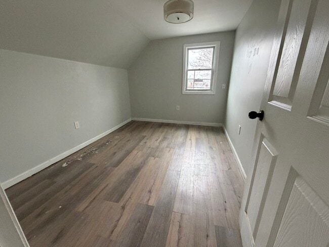 Building Photo - 223 Cator Ave