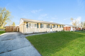 Building Photo - 7414 Cedar Knolls Dr