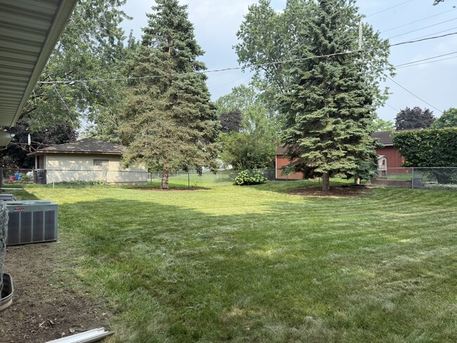 Building Photo - 1916 Turquoise Trl