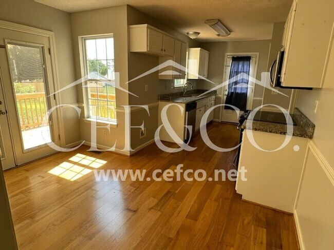 Foto del edificio - 349 E Myles Ln