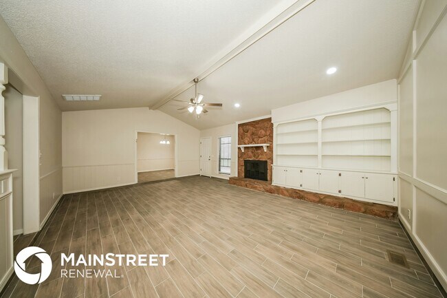 Foto del edificio - 9900 S Hillcrest Dr