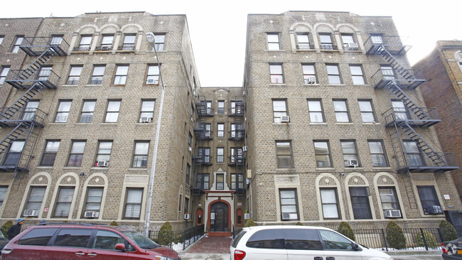 Building Photo - 613-623 E 16th St