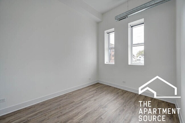 Foto del edificio - 4733 N Western Ave