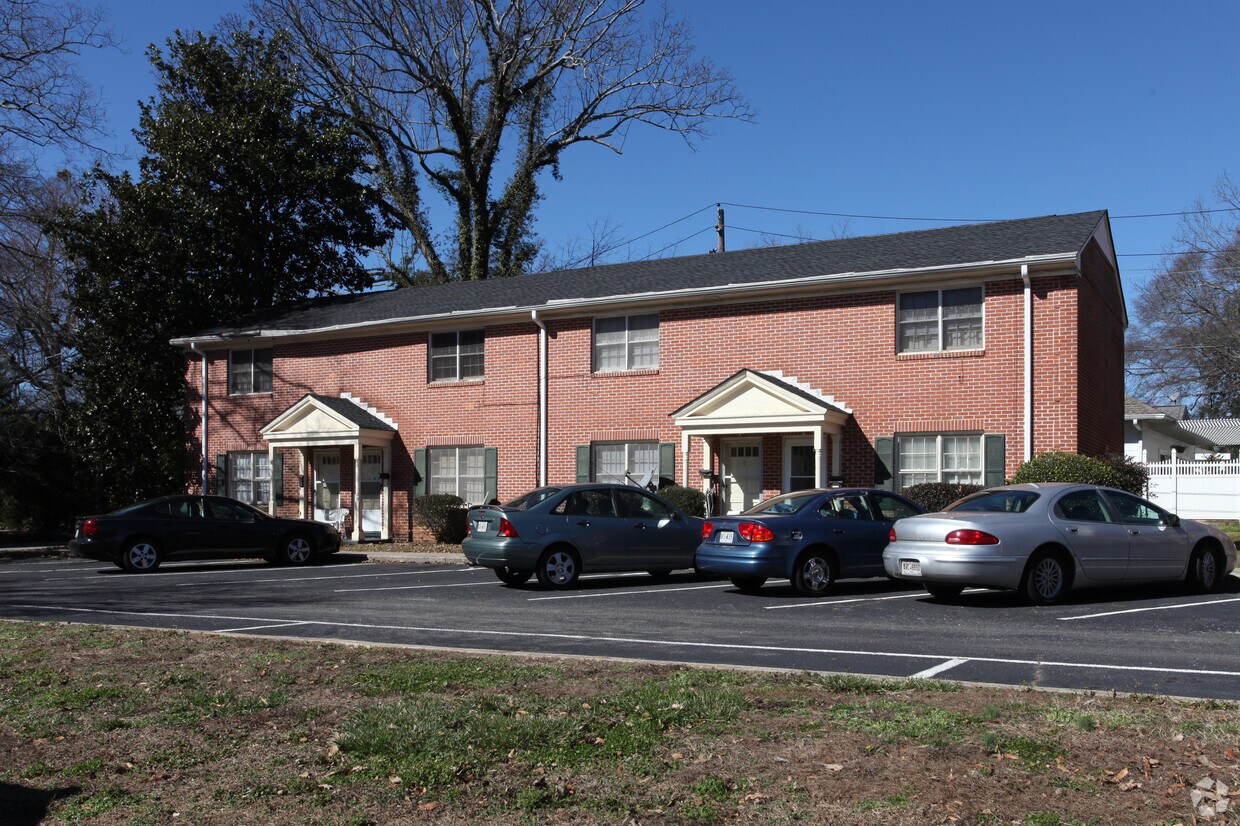 Lafayette Court 442 Boulevard Gainesville GA 30501 Apartments com Lafayette Court 442 Boulevard Gainesville GA 30501 Apartments com