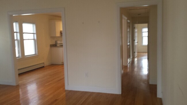 Building Photo - 43 Lunt St