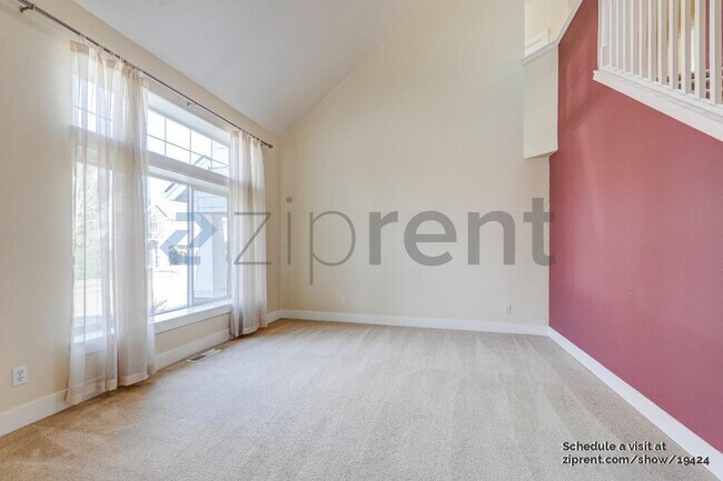 Building Photo - Unit
