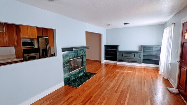 Foto del edificio - 4940 Lockhaven Ave