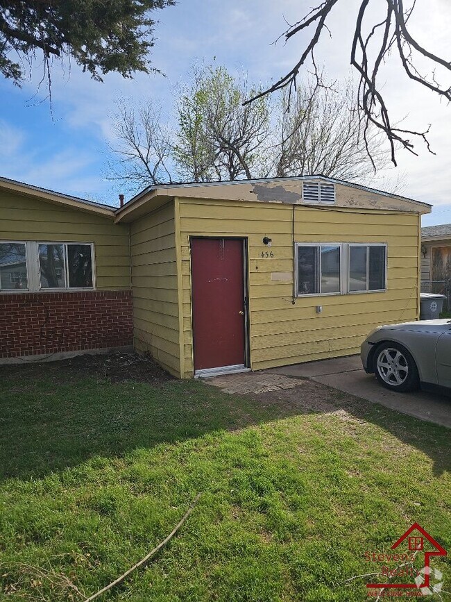 Building Photo - 1436 NW Ozmun Ave