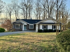 Building Photo - 207 Cheeskogili Ln