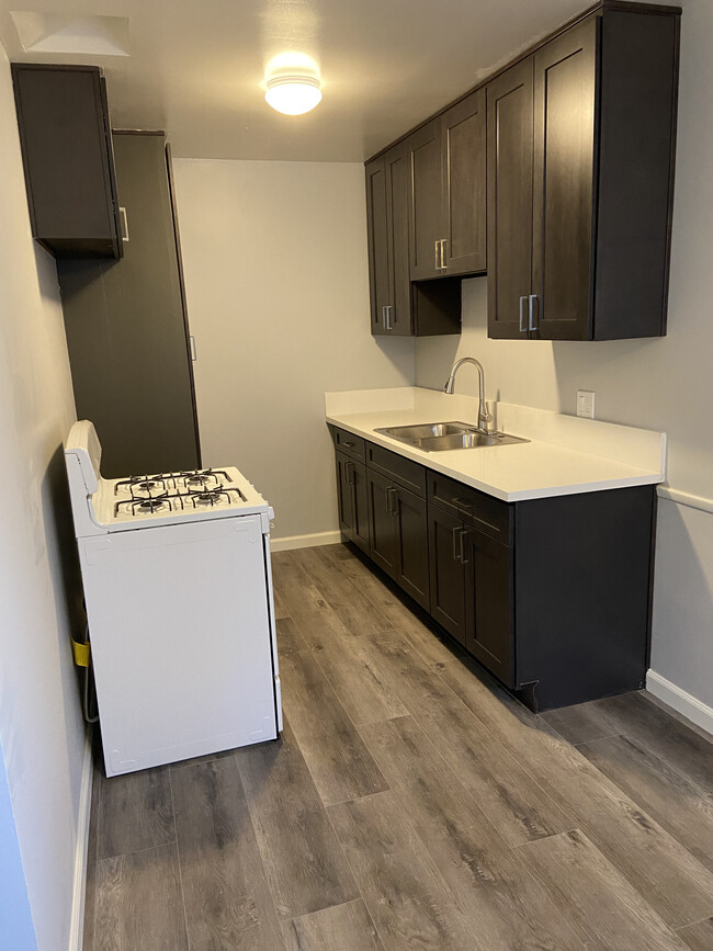 Building Photo - 12267 Magnolia Blvd