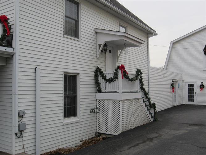 111 Colburn Ave, Clarks Summit, PA 18411 Room for Rent in Clarks