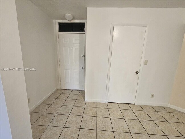 Foto del edificio - 211 Lake Pointe Dr