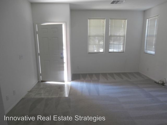 Foto del edificio - 7708 Park Village Pl
